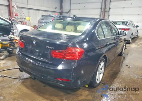 2015 BMW 328 Xi Sulev z USA, uszkodzony, nr VIN WBA3B5G59FNS11731